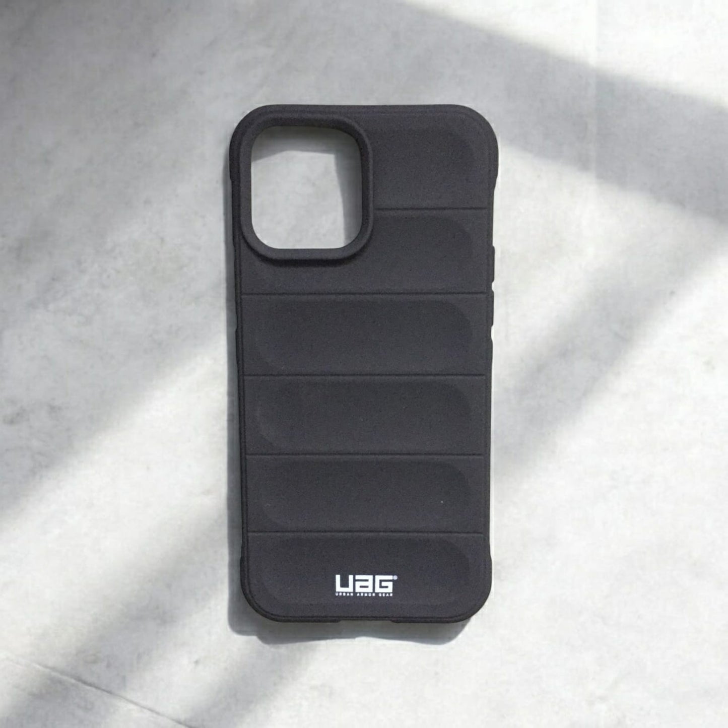 iPhone 16 Pro BLACK Puffer UAG Phone Case (DS-ST)